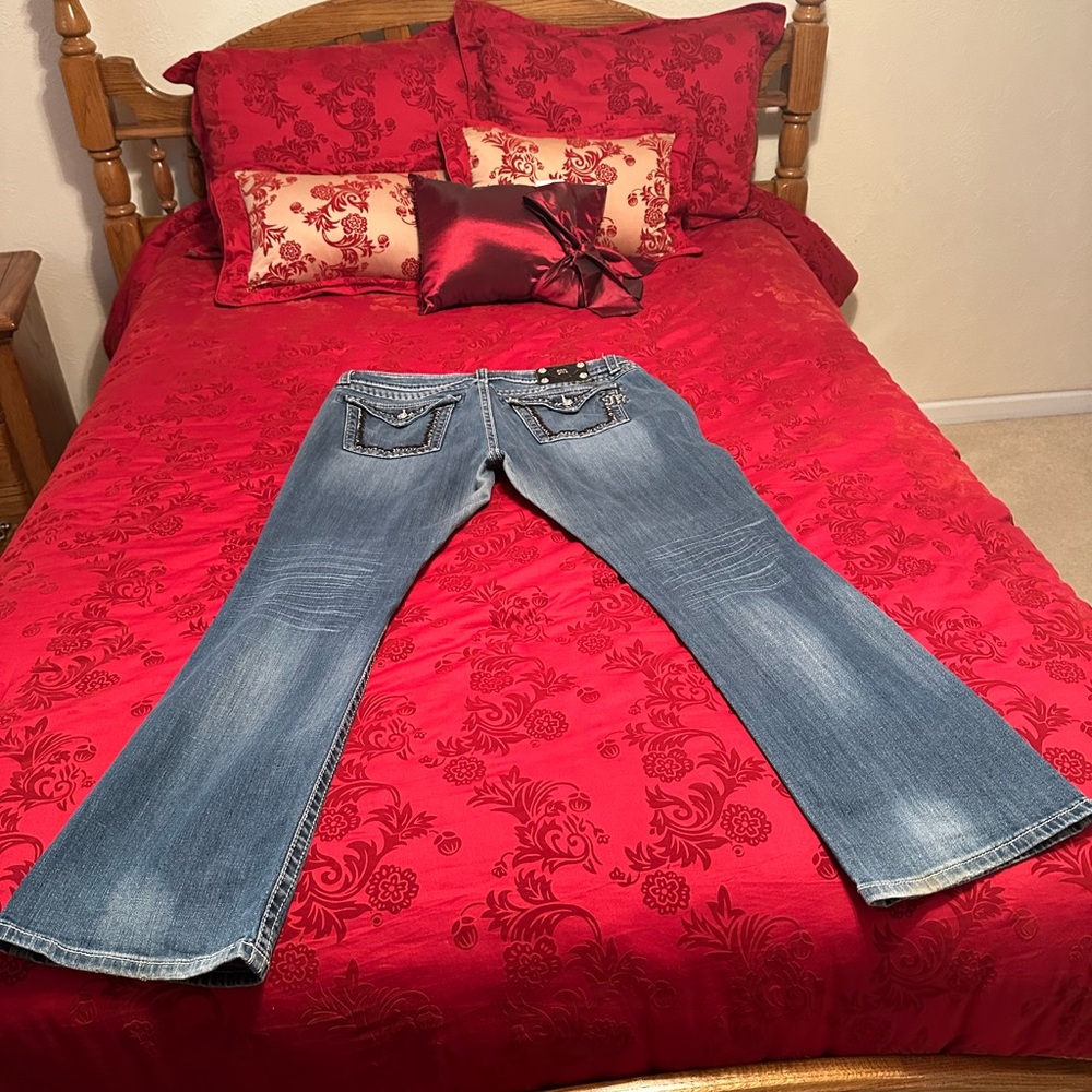Miss Me size 33 length 31